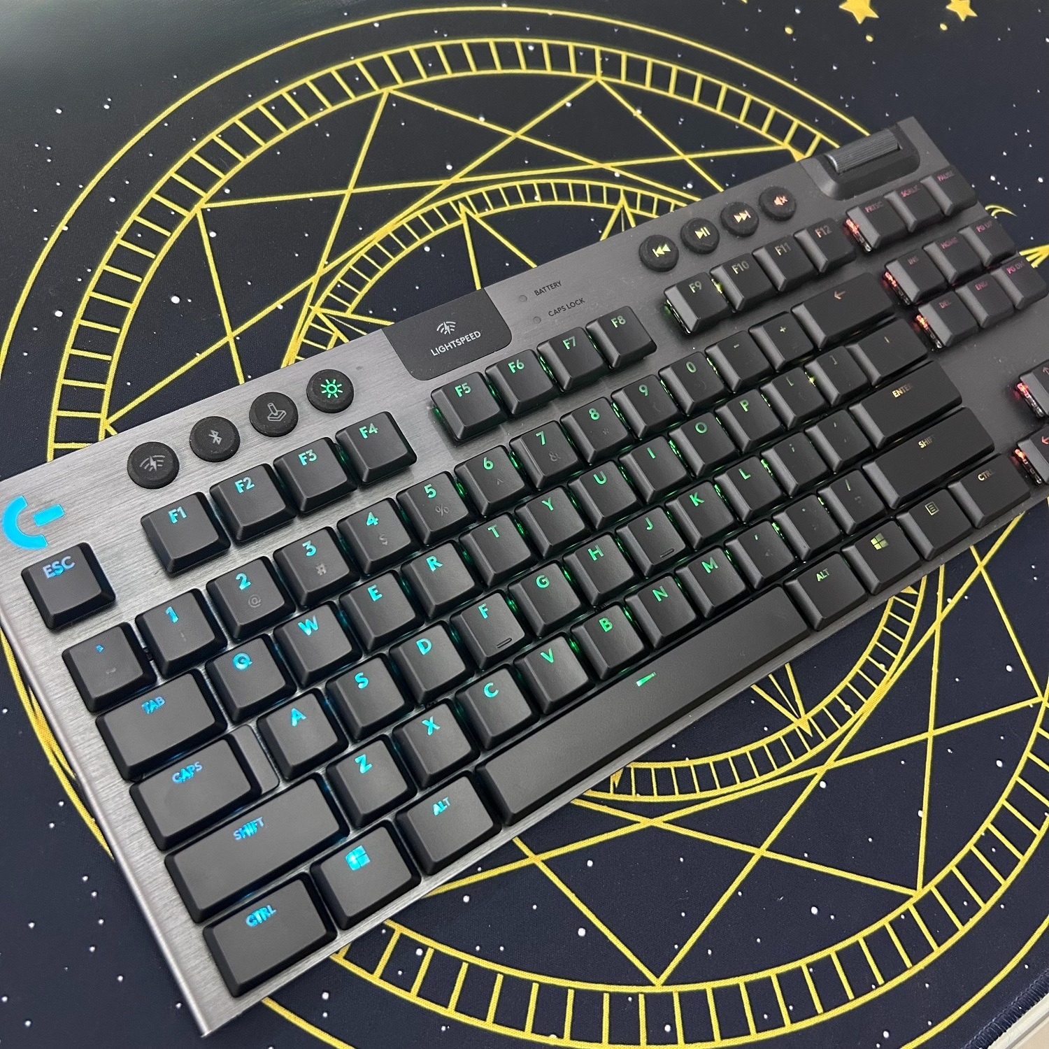 Logitech Tablet Accessories - RGB Gaming Keycaps for Logitech G915/G913/TKL87,